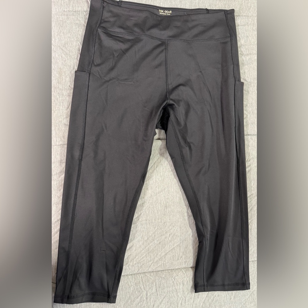 Tek Gear Women’s Black Leggings